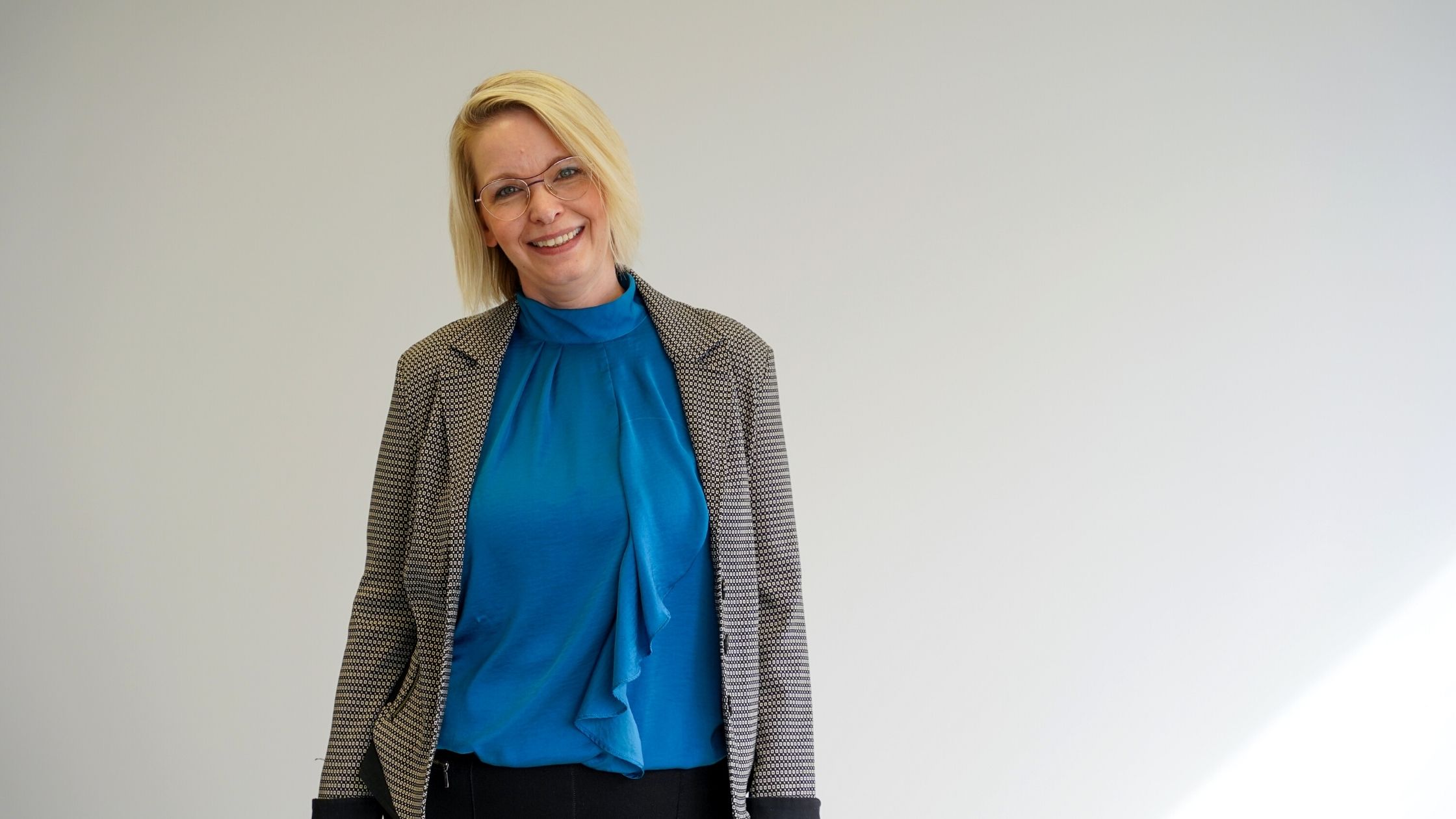 No Text – Blog Featured Image Template Nicole McDonald - Education and Marketing Manager